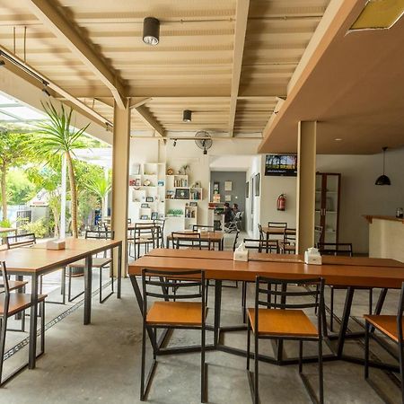 Oyo 2510 Selasar Senggigi Residence Экстерьер фото
